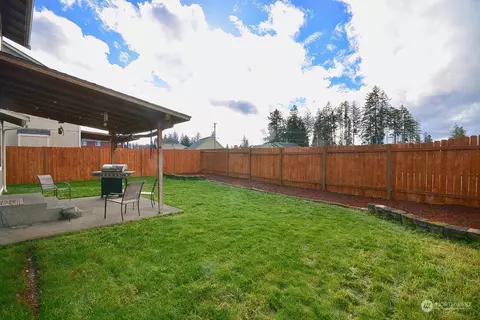 Exterior - 20316 11th Avenue Ct E, Spanaway, WA 98387 photo 7 of 9