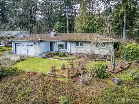 6175 Cameron Ln NW, Bremerton, WA 98312