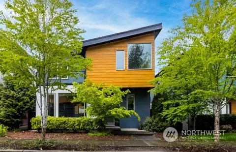 1477 14th Pl NE, Issaquah, WA 98029
