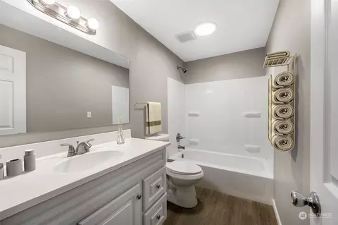 Bath - 16706 17th Ave E, Spanaway, WA 98387 photo 1 of 2