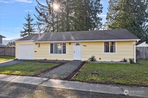 1111 Dean Dr, Sedro Woolley, WA 98284