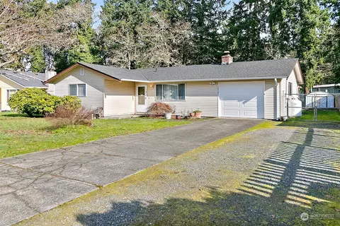 16301 3rd Ave E, Tacoma, WA 98445
