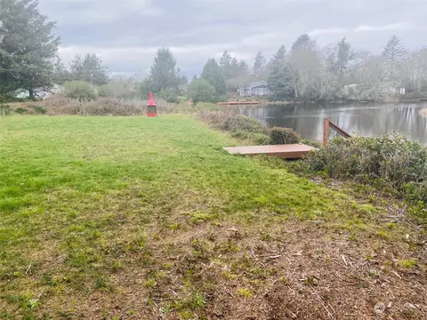 735 Swan Ct SE, Ocean Shores, WA 98569