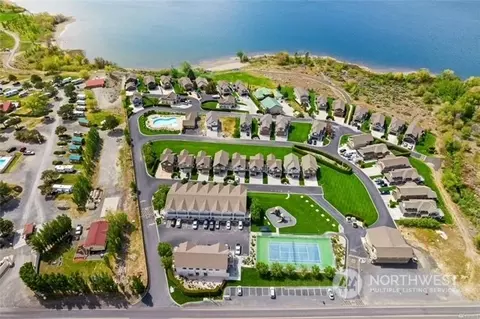 23772 Crescent Bay Dr NW #106, Quincy, WA 98848