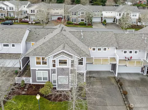 22516 SE 45th St, Issaquah, WA 98029