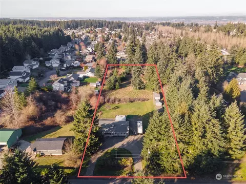 6303 96th St E, Puyallup, WA 98371
