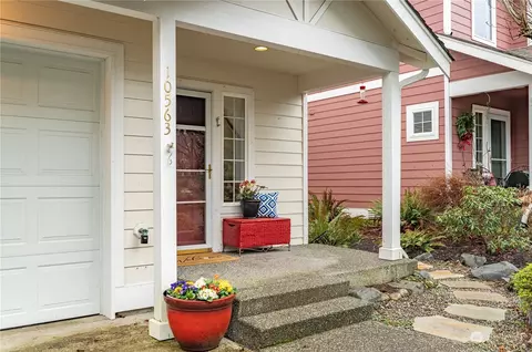 10563 NE Kingston Meadows Cir, Kingston, WA 98346