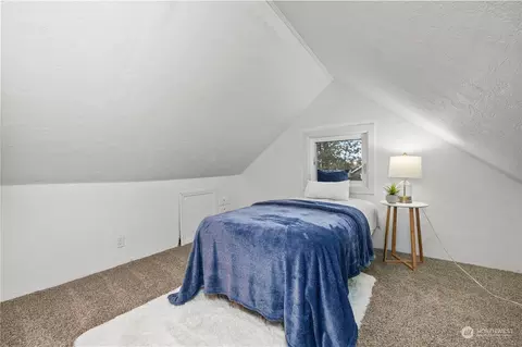 Bedroom - 2202 Oakes Ave, Everett, WA 98201 photo 14 of 14