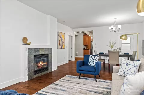 Living - 2202 Oakes Ave, Everett, WA 98201 photo 1 of 5