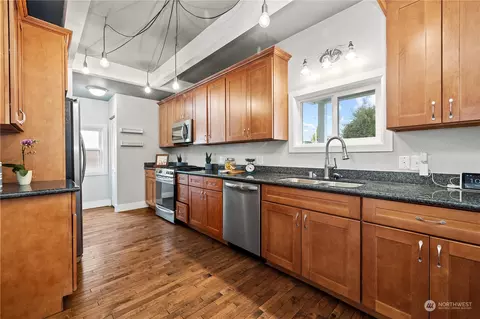 Kitchen - 2202 Oakes Ave, Everett, WA 98201 photo 1 of 2