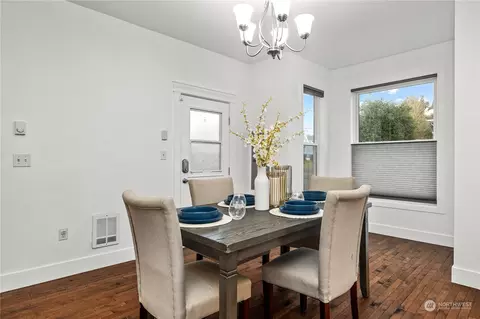 Dining - 2202 Oakes Ave, Everett, WA 98201 photo 3 of 3