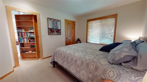 Bedroom - 2031 E Mason Lake Dr E, Grapeview, WA 98546 photo 4 of 7