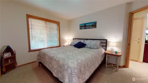 Bedroom - 2031 E Mason Lake Dr E, Grapeview, WA 98546 photo 3 of 7