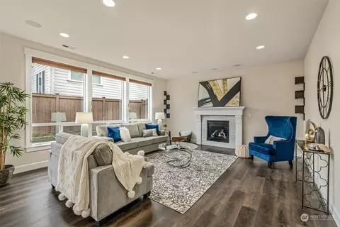 Living - 4129 172nd Pl SE, Bothell, WA 98012 photo 4 of 6