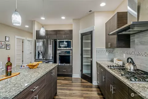 Kitchen - 4129 172nd Pl SE, Bothell, WA 98012 photo 6 of 6