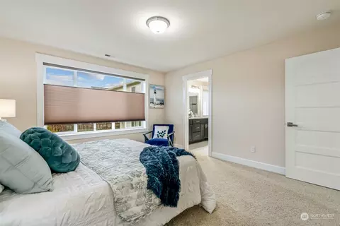 Bedroom - 4129 172nd Pl SE, Bothell, WA 98012 photo 4 of 6