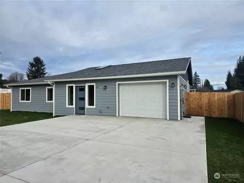 12 Pebble Creek Ct, Elma, WA 98541