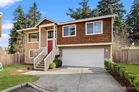 4215 144th St SW, Lynnwood, WA 98087