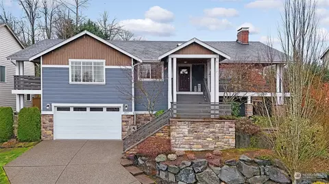 2017 NE 37th Pl, Renton, WA 98056