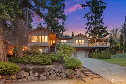 10701 62nd Pl W, Mukilteo, WA 98275
