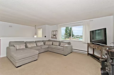 Living - 22201 45th Ave E, Spanaway, WA 98387 photo 2 of 3