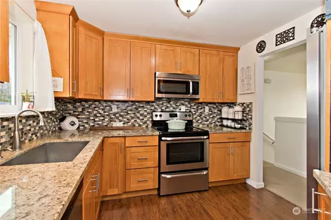 Kitchen - 22201 45th Ave E, Spanaway, WA 98387 photo 2 of 2