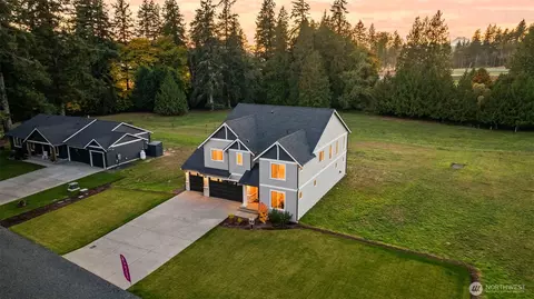 10155 Royal Valley Rd NE, Poulsbo, WA 98370