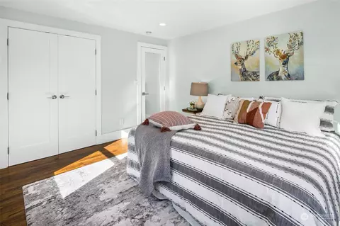 Bedroom - 119 30th Ave E, Seattle, WA 98112 photo 1 of 5