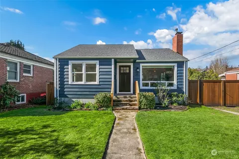 Exterior - 119 30th Ave E, Seattle, WA 98112 photo 2 of 8