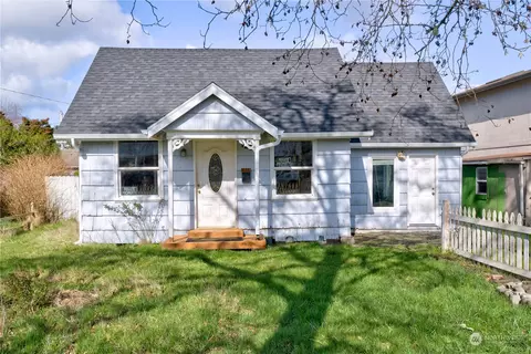 1205 47th Pl, Seaview, WA 98644