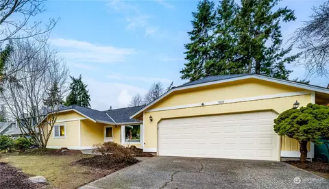 7033 177th St SW, Edmonds, WA 98026