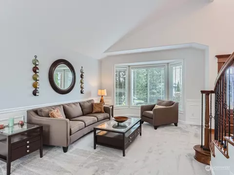 Living - 14603 42nd Dr SE, Snohomish, WA 98296 photo 2 of 4