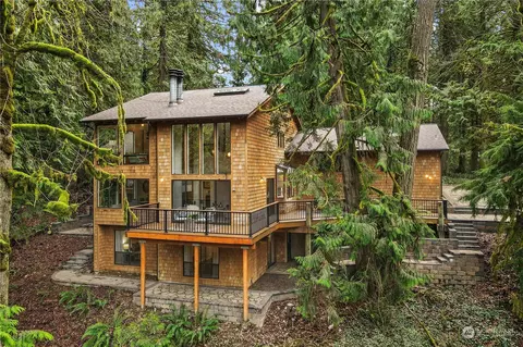 13902 240th Ave SE, Issaquah, WA 98027