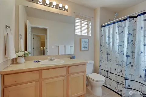 Bath - 18007 15th Ave E, Spanaway, WA 98387 photo 3 of 3