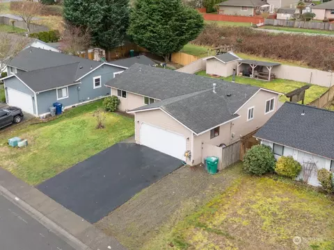 Exterior - 12432 46th Dr SE, Everett, WA 98208 photo 5 of 5