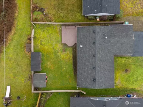 Exterior - 12432 46th Dr SE, Everett, WA 98208 photo 4 of 5