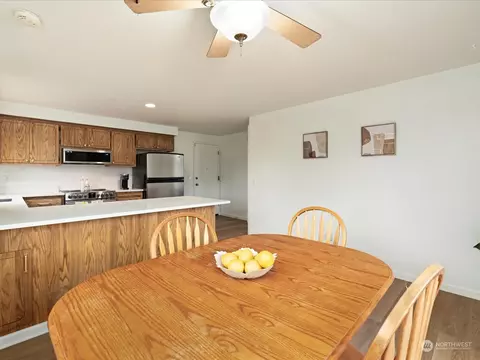 Dining - 12432 46th Dr SE, Everett, WA 98208 photo 2 of 3