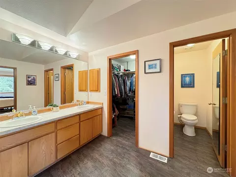 Bath - 110 Henkes Rd, Sequim, WA 98382 photo 4 of 5
