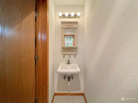 Bath - 110 Henkes Rd, Sequim, WA 98382 photo 1 of 5