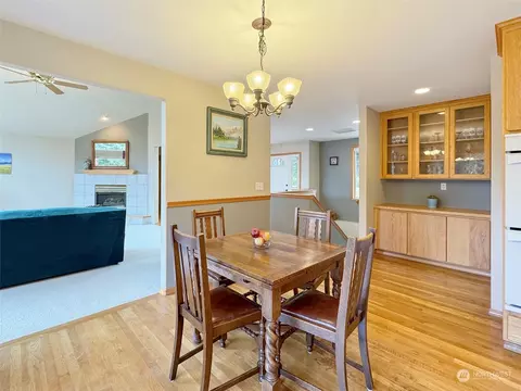 Dining - 110 Henkes Rd, Sequim, WA 98382 photo 3 of 3