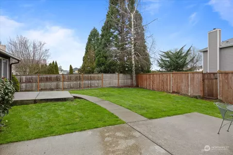 Exterior - 309 Garland Pl, Enumclaw, WA 98022 photo 9 of 12