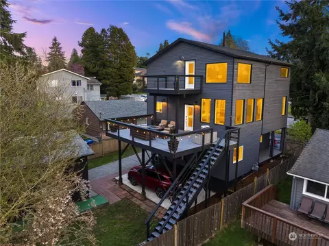 4136 SW Austin St, Seattle, WA 98136