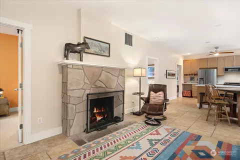 Living - 1010 Francis Ave, Walla Walla, WA 99362 photo 1 of 4