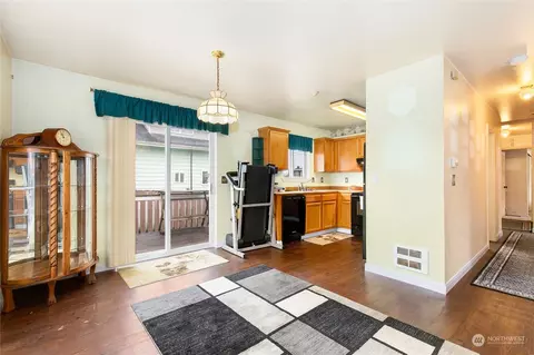 2806 Leonard Dr, Everett, WA 98201 photo 6