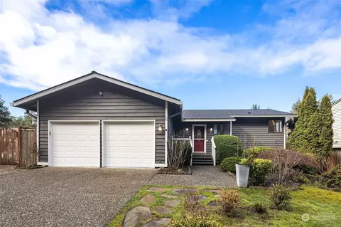 6647 119th Ave SE, Bellevue, WA 98006
