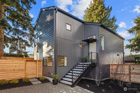 8411 9th Ave SW, Seattle, WA 98106