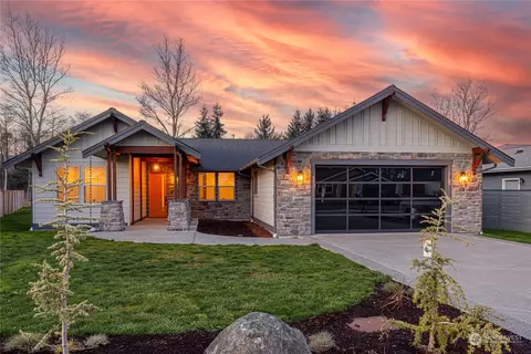 491 Broadmoor St, Sequim, WA 98382