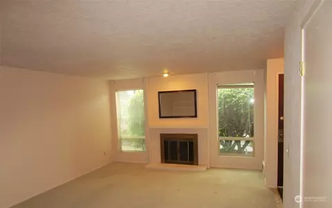 Living - 12600 4th Ave W #9D, Everett, WA 98204 photo 1 of 3