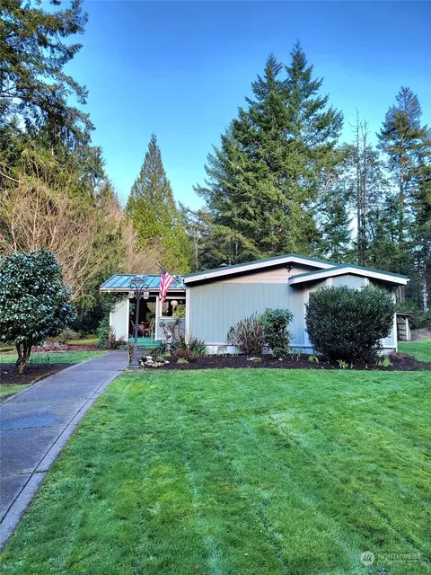 17716 27th St SW, Lakebay, WA 98349