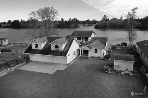 590 Mount Olympus Ave SE, Ocean Shores, WA 98569